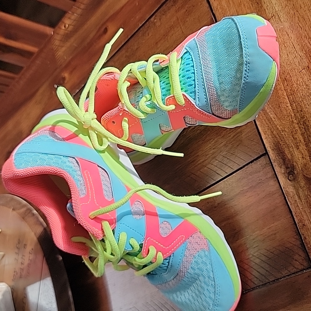 Reebok Sneakers